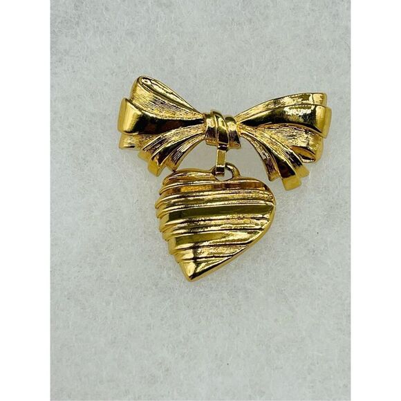 Bow and dangle heart brooch 1980’s Avon - Picture 2 of 8